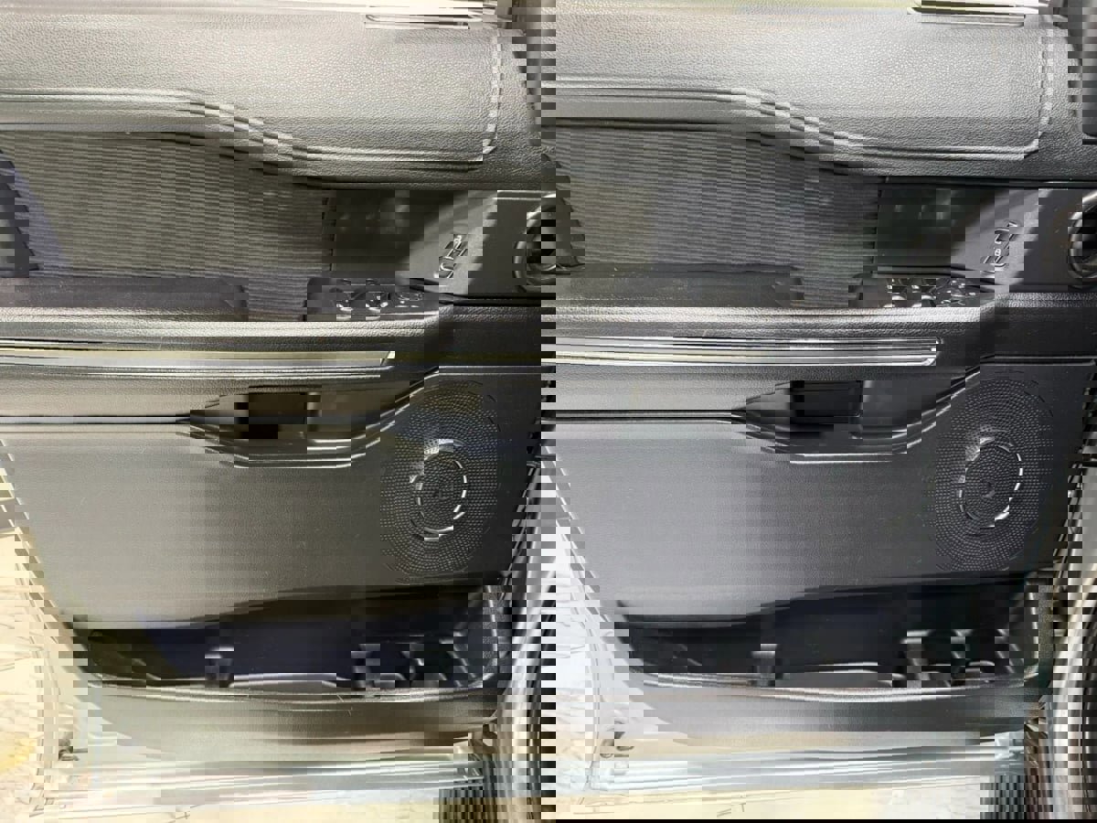 Used 2020 Ford Expedition XLT image 11