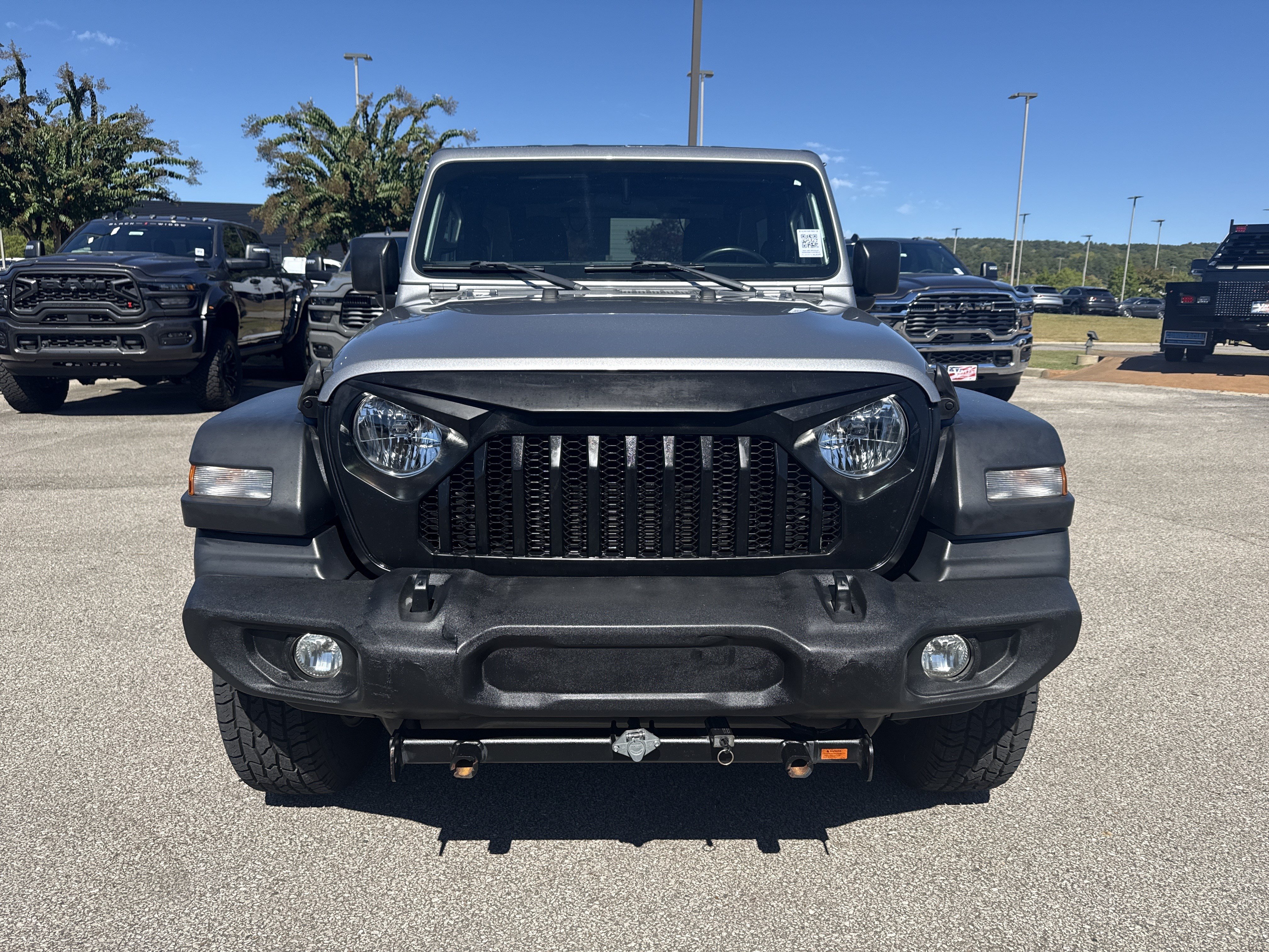 Used 2020 Jeep Wrangler Sport AWD/4WD image 2
