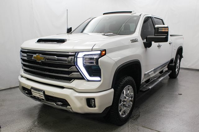 Certified 2024 Chevrolet Silverado 2500 High Country AWD/4WD image 5