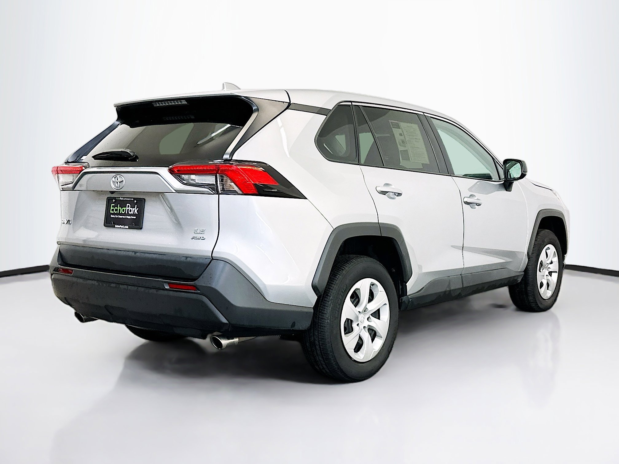 Used 2024 Toyota RAV4 LE image 9