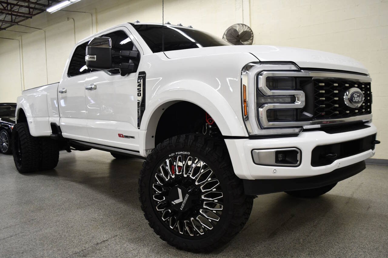 Used 2025 Ford F450 Platinum w/ Platinum Plus Package AWD/4WD image 2