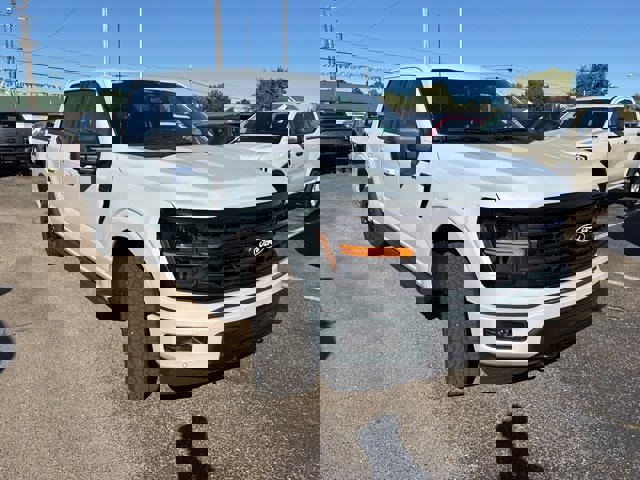 New 2025 Ford F150 XLT image 4