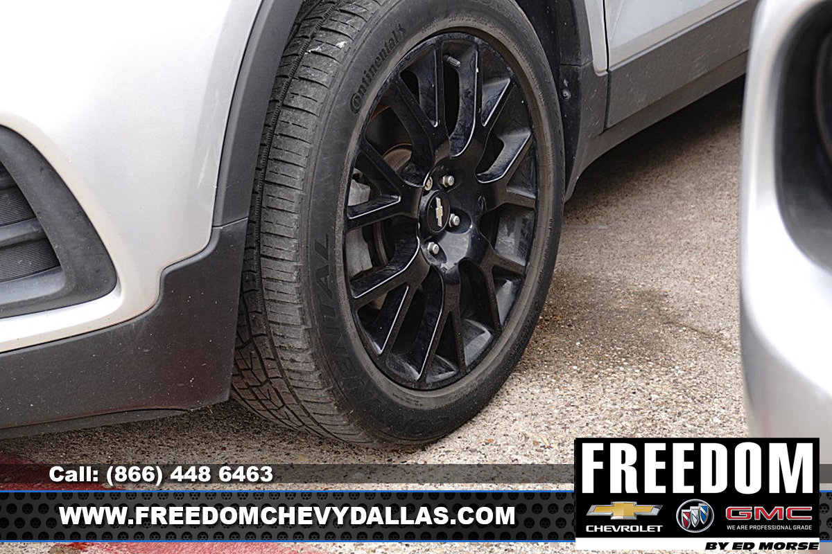 Used 2021 Chevrolet Trax LT w/ Driver Confidence Package AWD/4WD image 10
