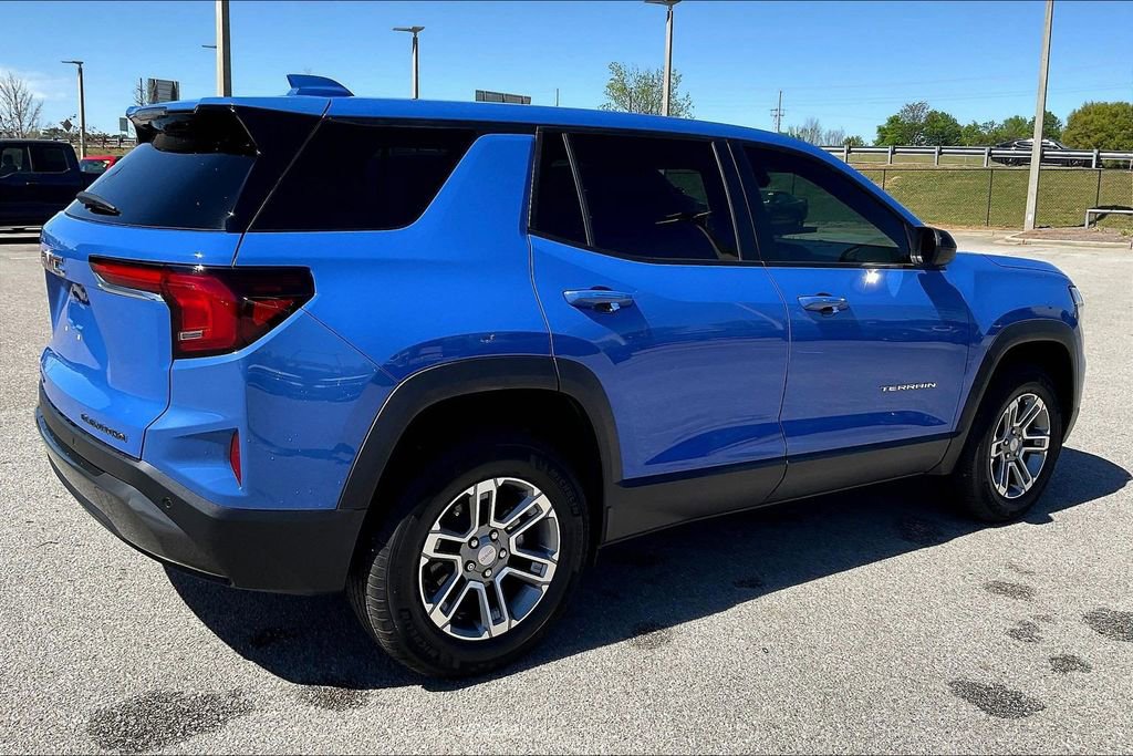 Used 2025 GMC Terrain Elevation image 6