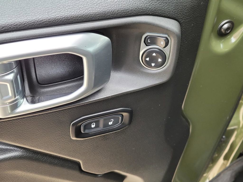 Used 2024 Jeep Wrangler Willys image 22