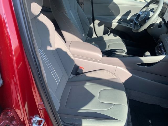 Certified 2024 Hyundai Elantra SEL FWD image 10