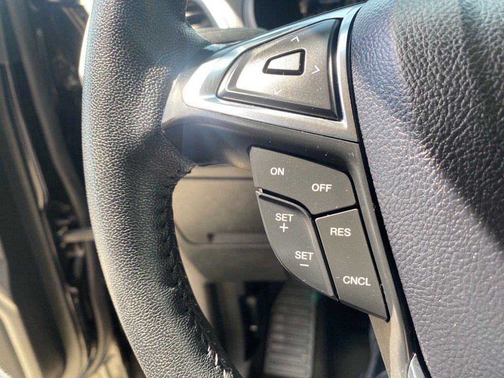 Used 2024 Ford Edge SEL image 25