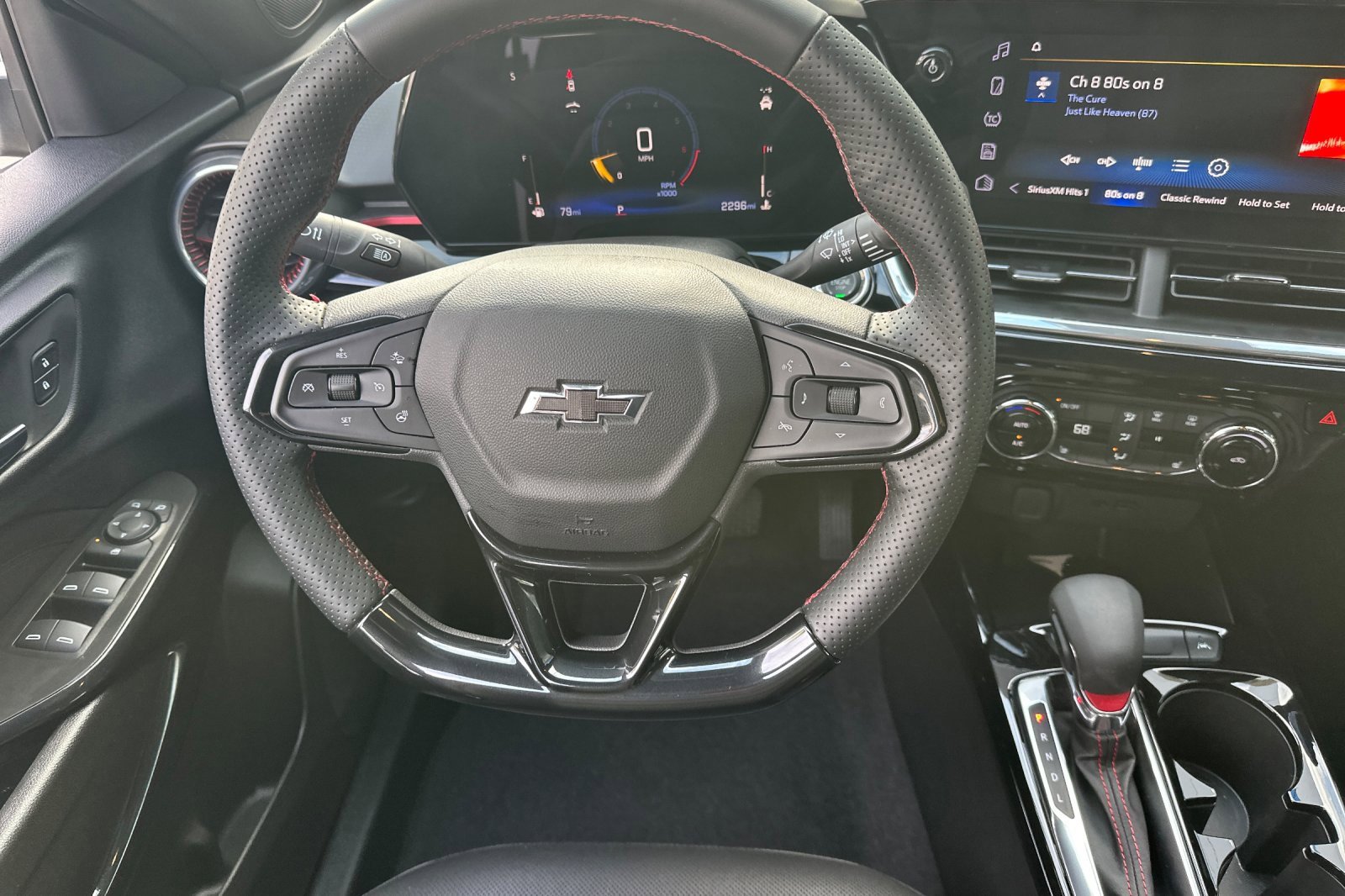 Used 2025 Chevrolet Trax RS w/ Driver Confidence Package image 17