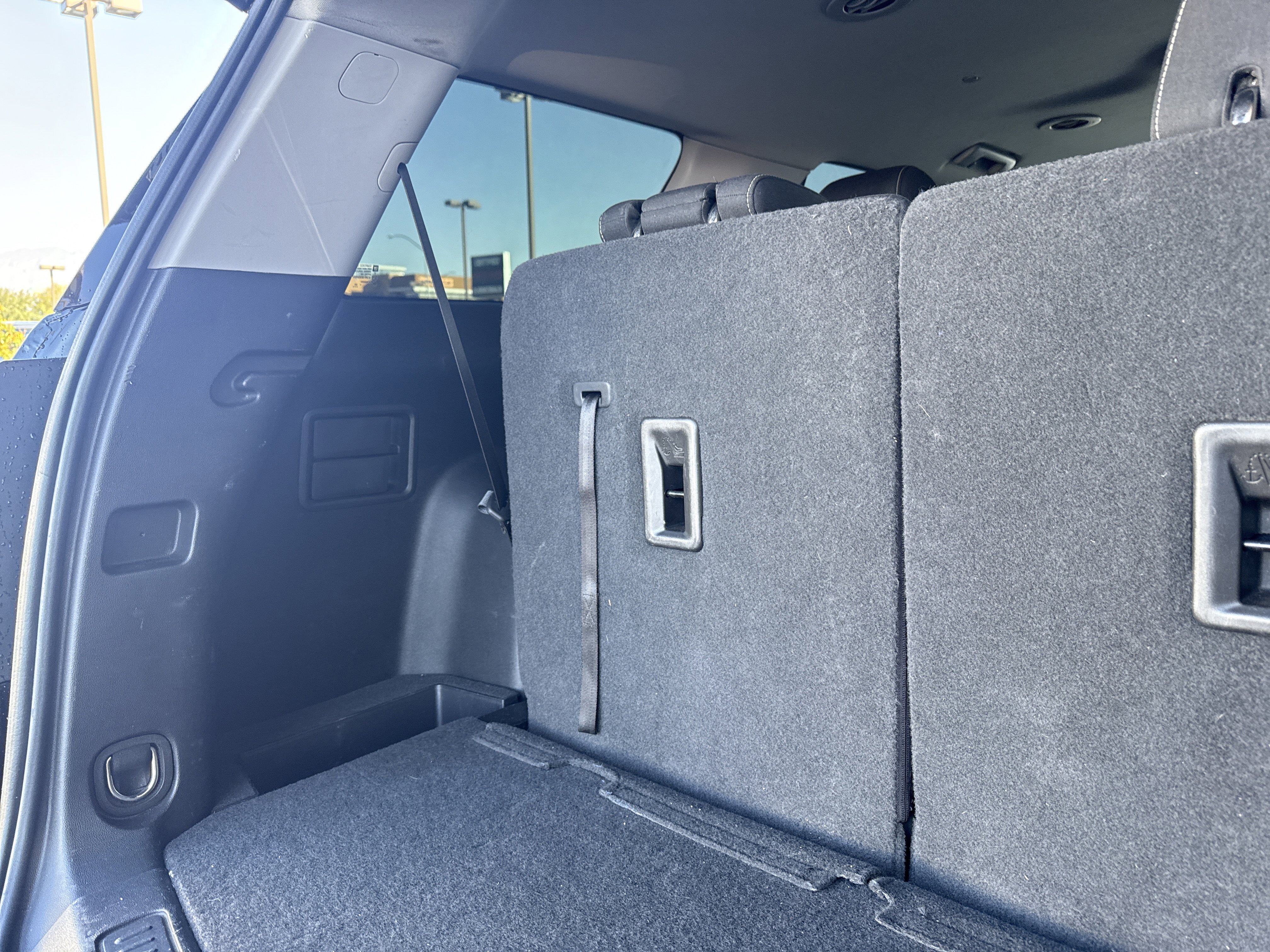 Used 2023 GMC Acadia SLE image 10