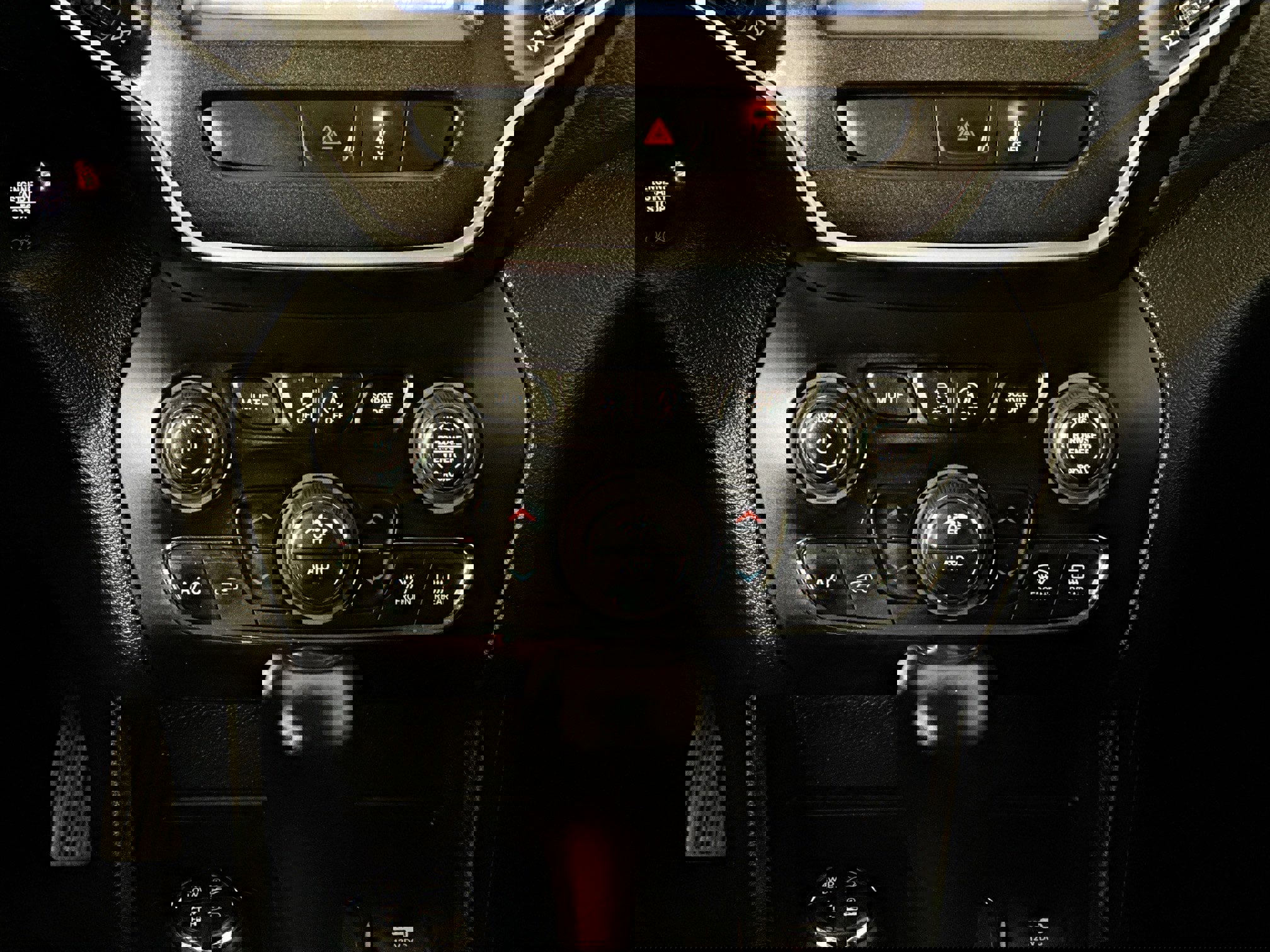 Used 2022 Jeep Cherokee Trailhawk image 25