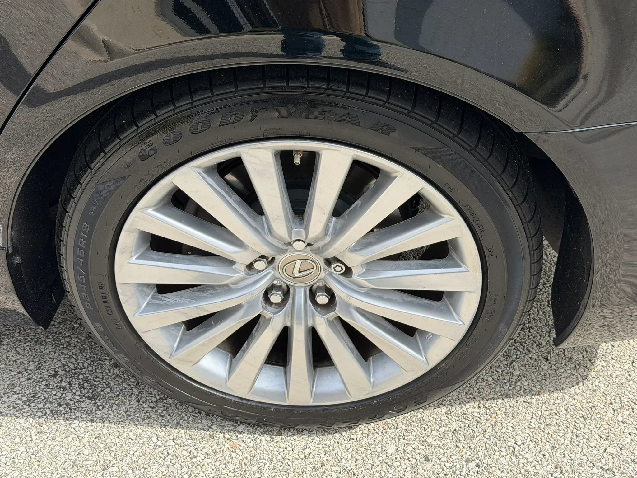 Used 2014 Lexus LS 460 w/ Comfort Package RWD image 10