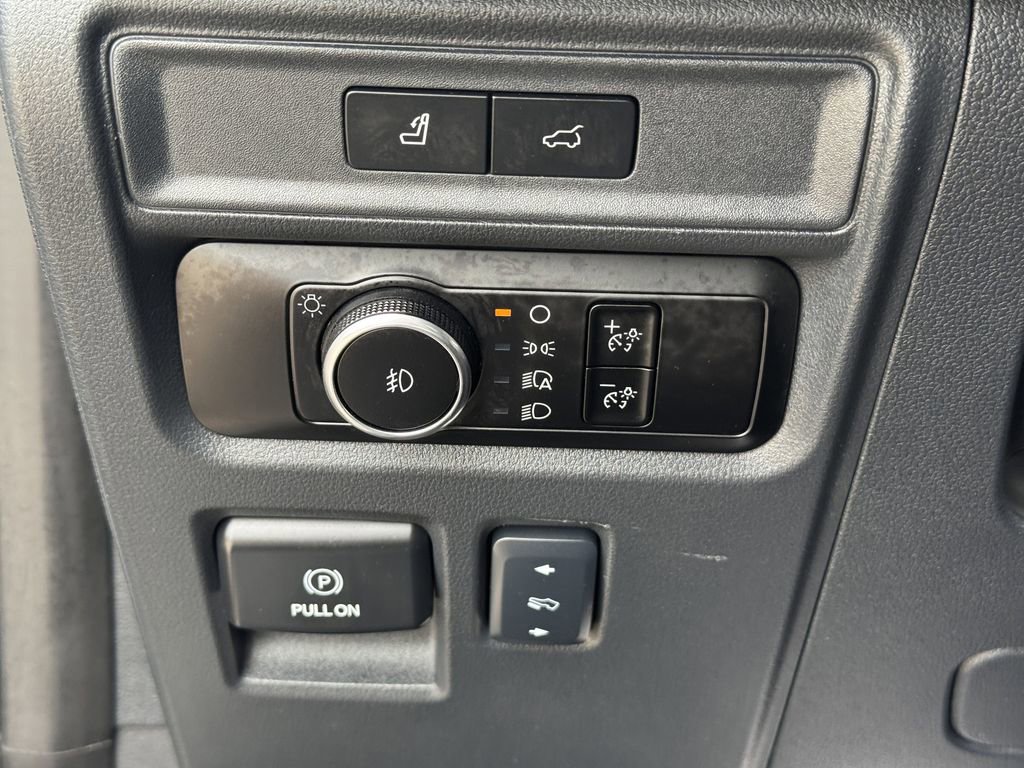 Used 2024 Ford Expedition Max Limited image 23