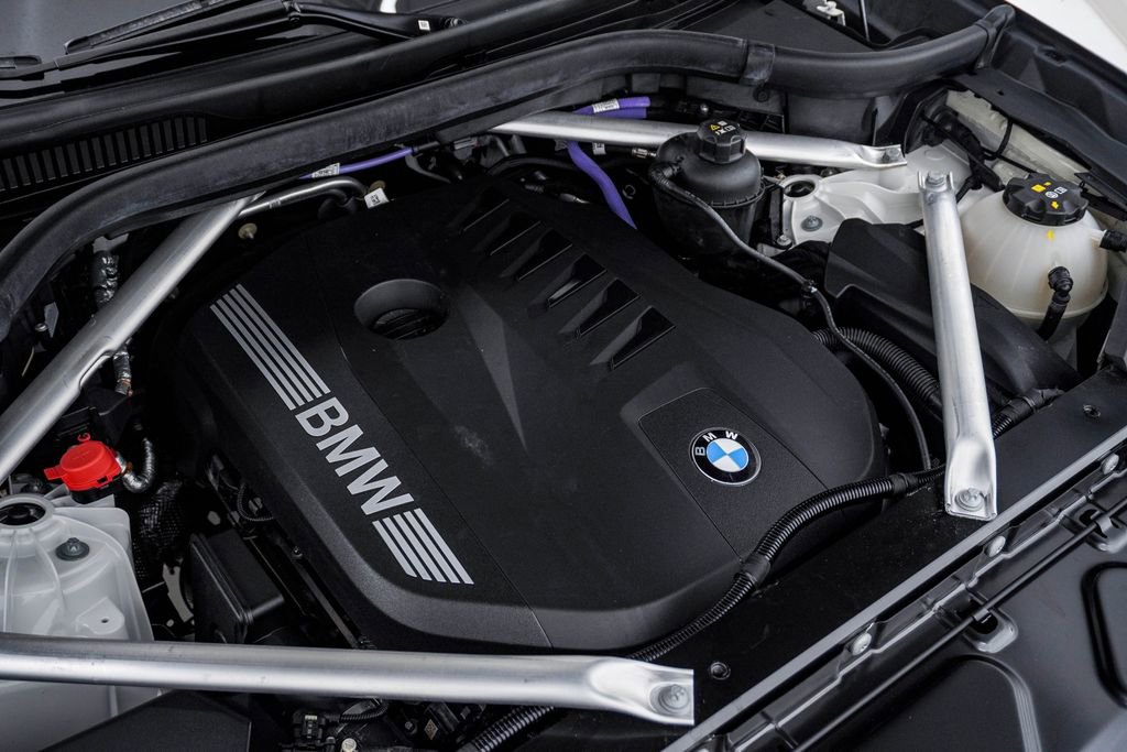 Used 2024 BMW X5 xDrive40i w/ M Sport Package image 29