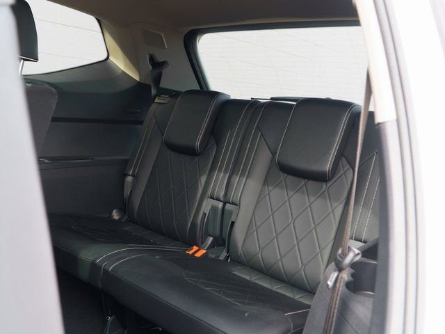 Used 2025 Volkswagen Atlas SEL Premium R-Line image 19