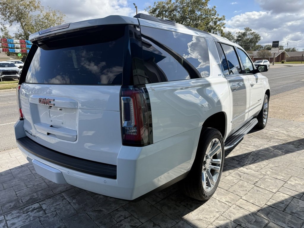 Used 2020 GMC Yukon XL SLT w/ Premium Edition image 4