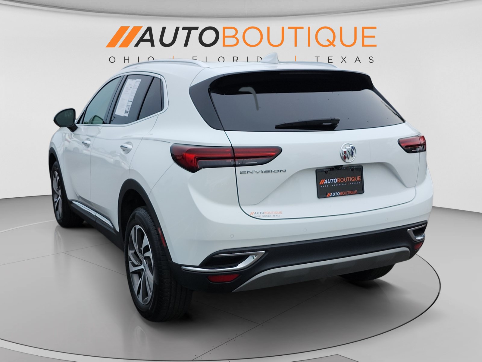 Used 2022 Buick Envision Essence w/ Safety Package FWD image 3