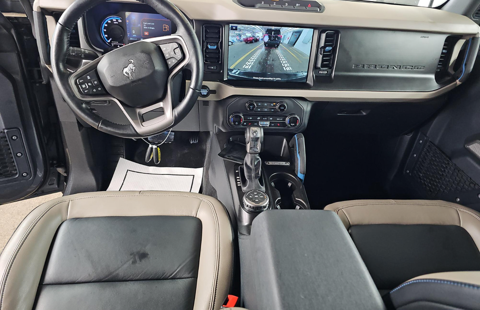 Used 2023 Ford Bronco Wildtrak AWD/4WD image 11