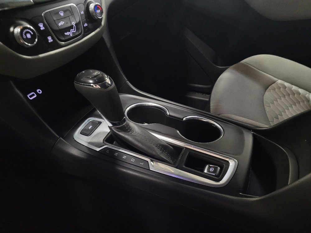 Used 2020 Chevrolet Equinox LS w/ LS Convenience Package image 26