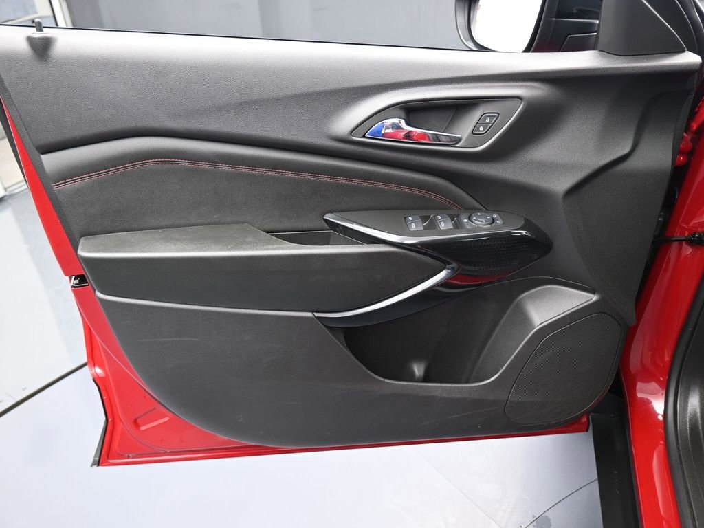 Used 2026 Chevrolet Trax RS image 12