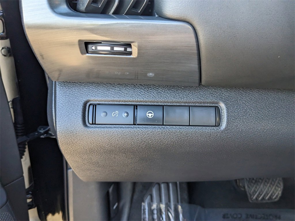 Used 2024 Nissan Pathfinder Rock Creek image 27