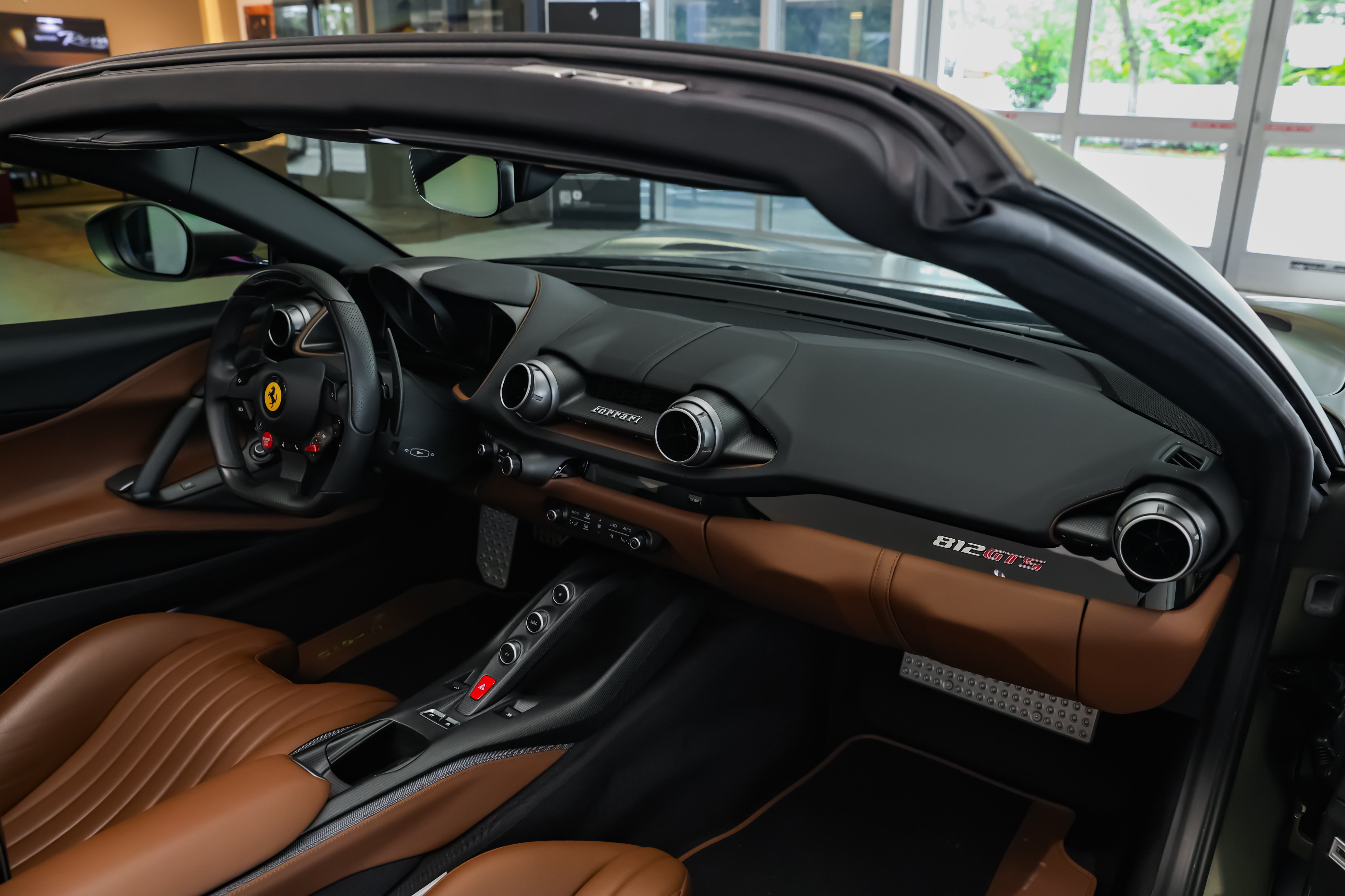 Used 2021 Ferrari 812 GTS RWD image 39