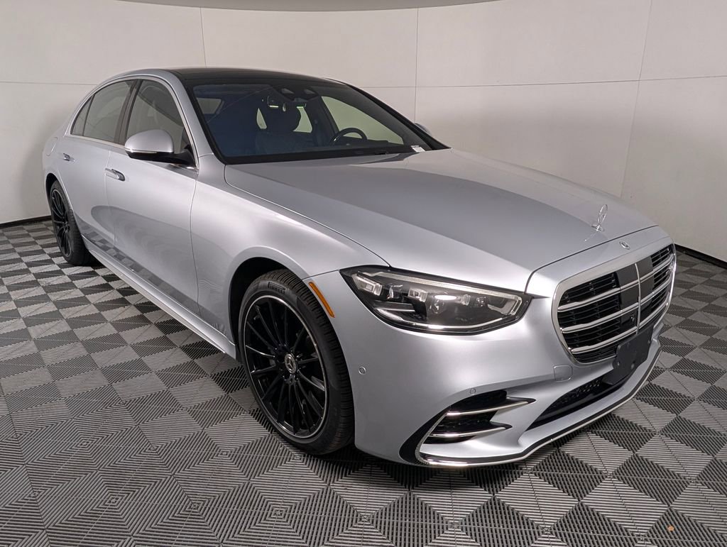 Used 2025 Mercedes-Benz S 580 4MATIC Sedan image 9