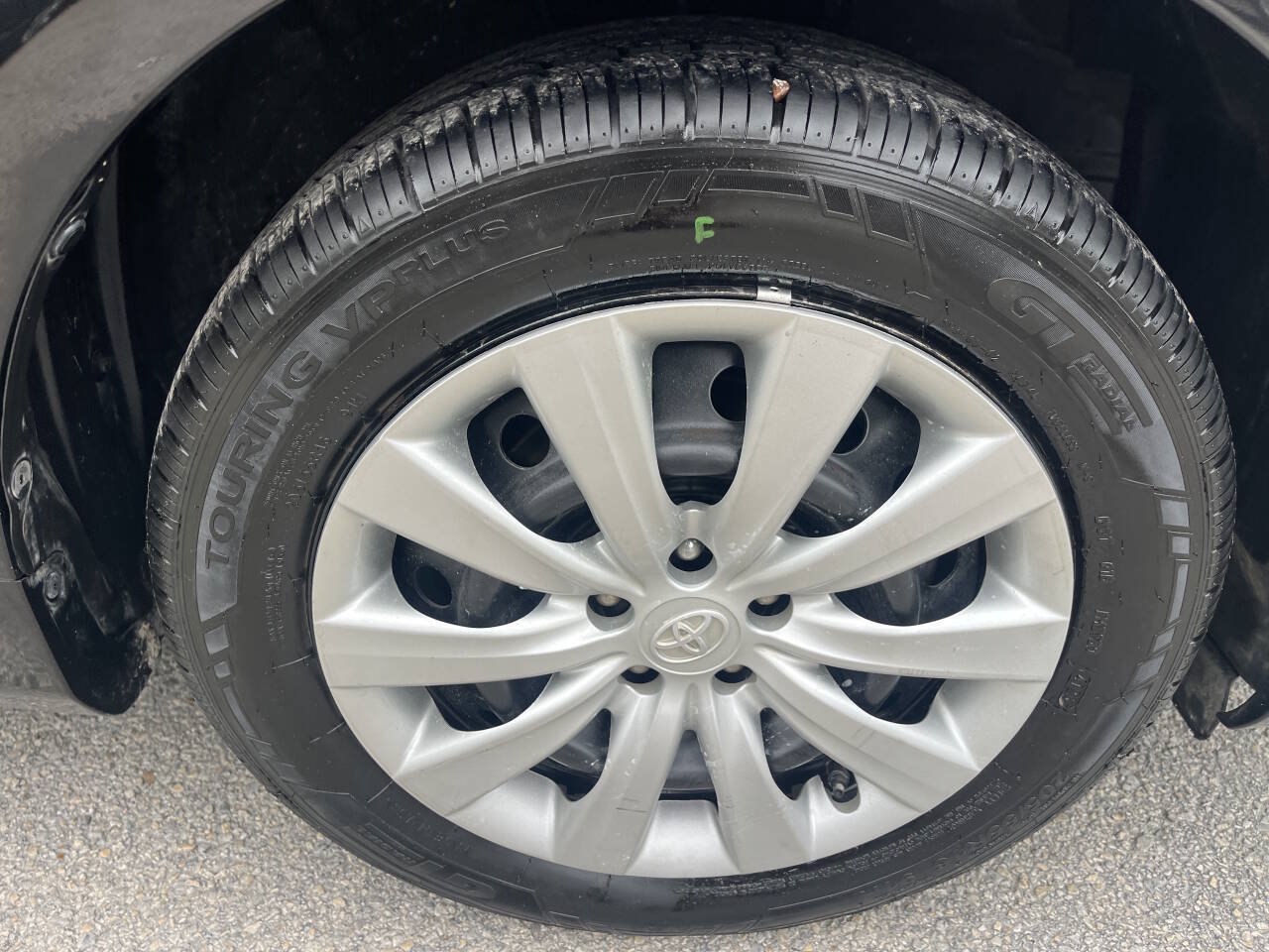 Used 2013 Toyota Corolla LE FWD image 21