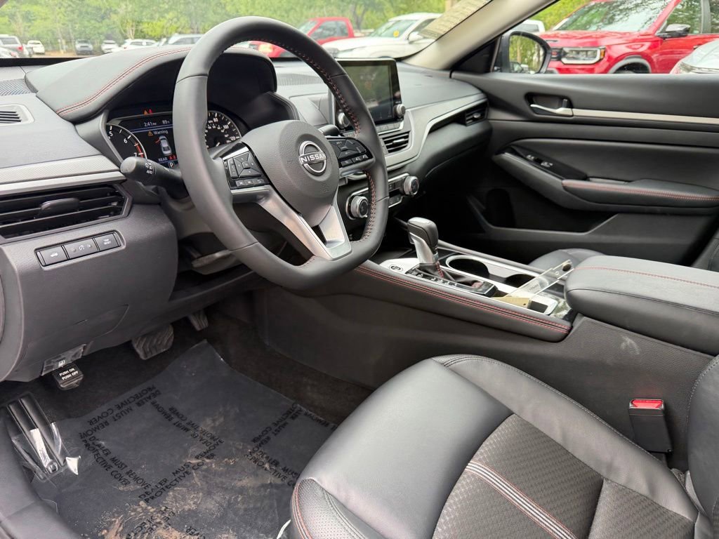 Used 2025 Nissan Altima 2.5 SR FWD image 18