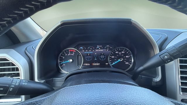 Used 2017 Ford F250 Lariat w/ Lariat Ultimate Package AWD/4WD image 16