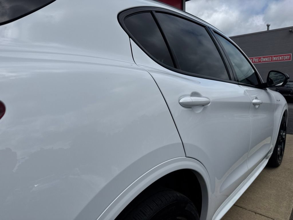 Used 2023 Alfa Romeo Stelvio Veloce AWD/4WD image 6