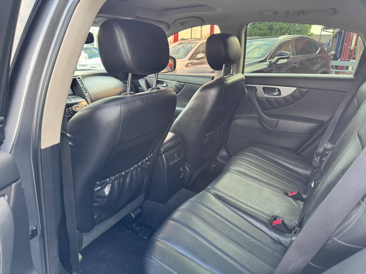 Used 2017 INFINITI QX70 2WD image 13