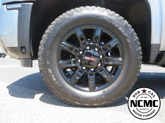 Used 2026 GMC Sierra 3500 AT4 w/ AT4 Premium Plus Package AWD/4WD image 9