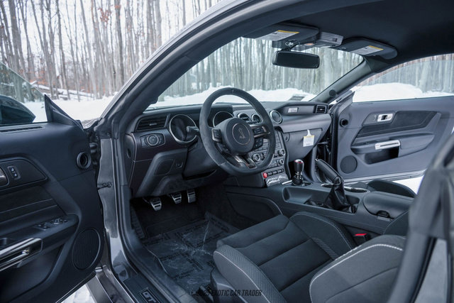 Used 2015 Ford Mustang Shelby GT350 image 31