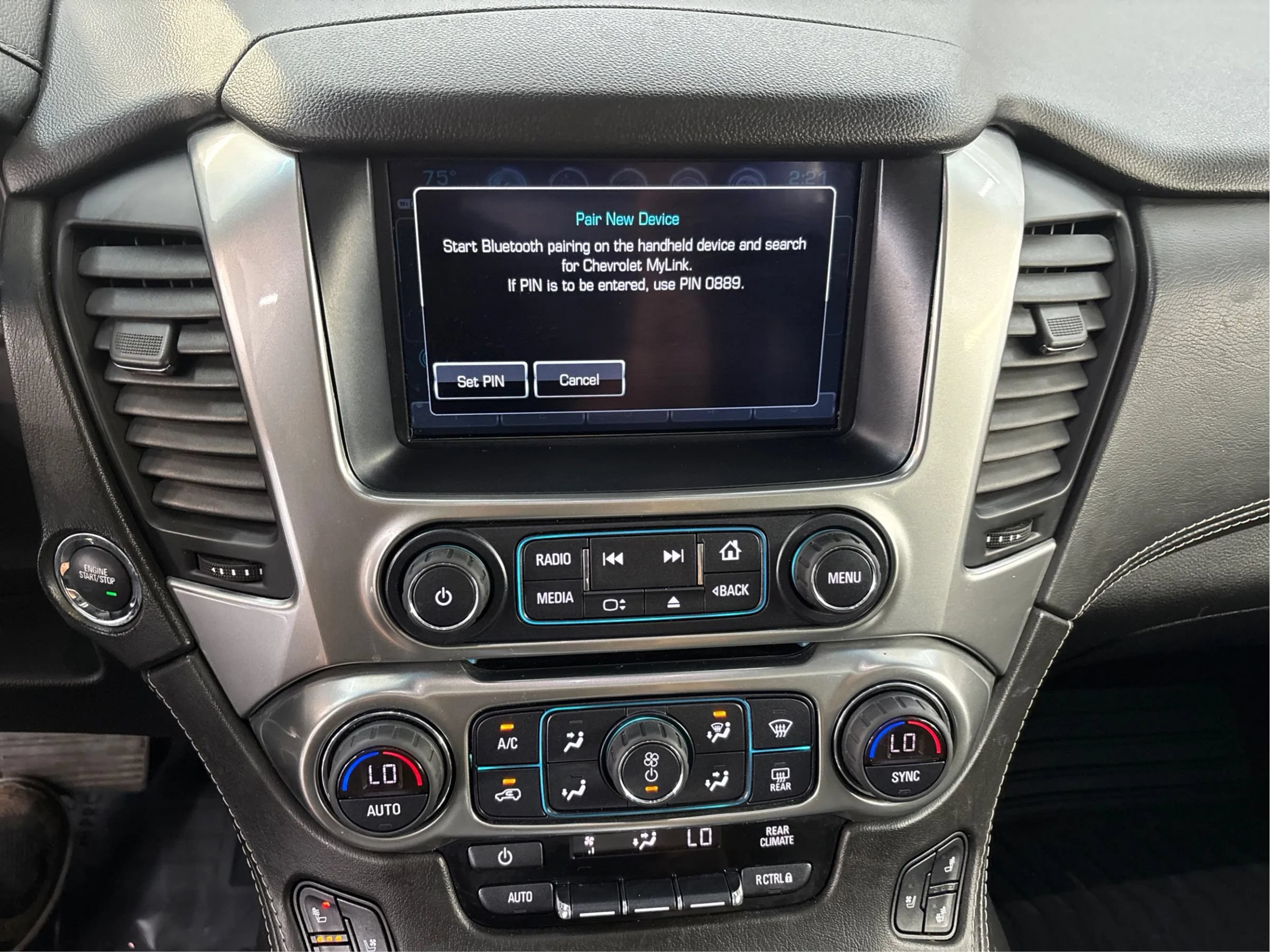 Used 2019 Chevrolet Suburban Premier AWD/4WD image 46