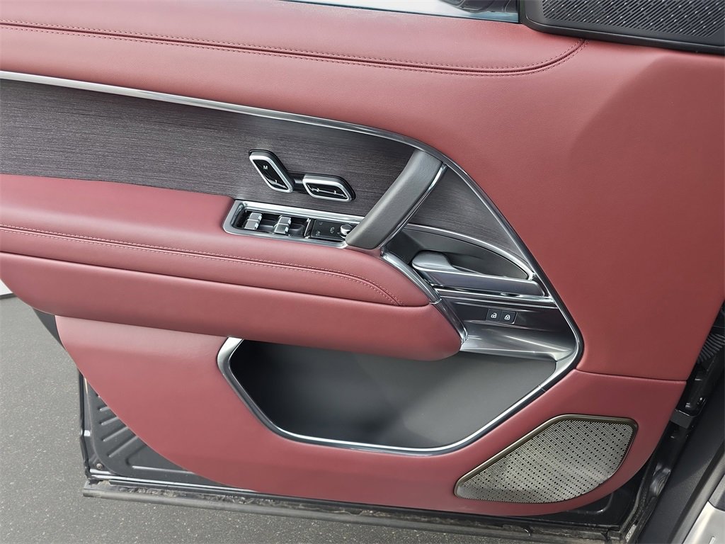 New 2025 Land Rover Range Rover Autobiography image 29