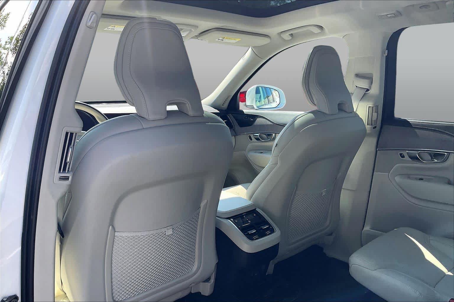 Used 2023 Volvo XC90 B6 Ultimate AWD/4WD image 22