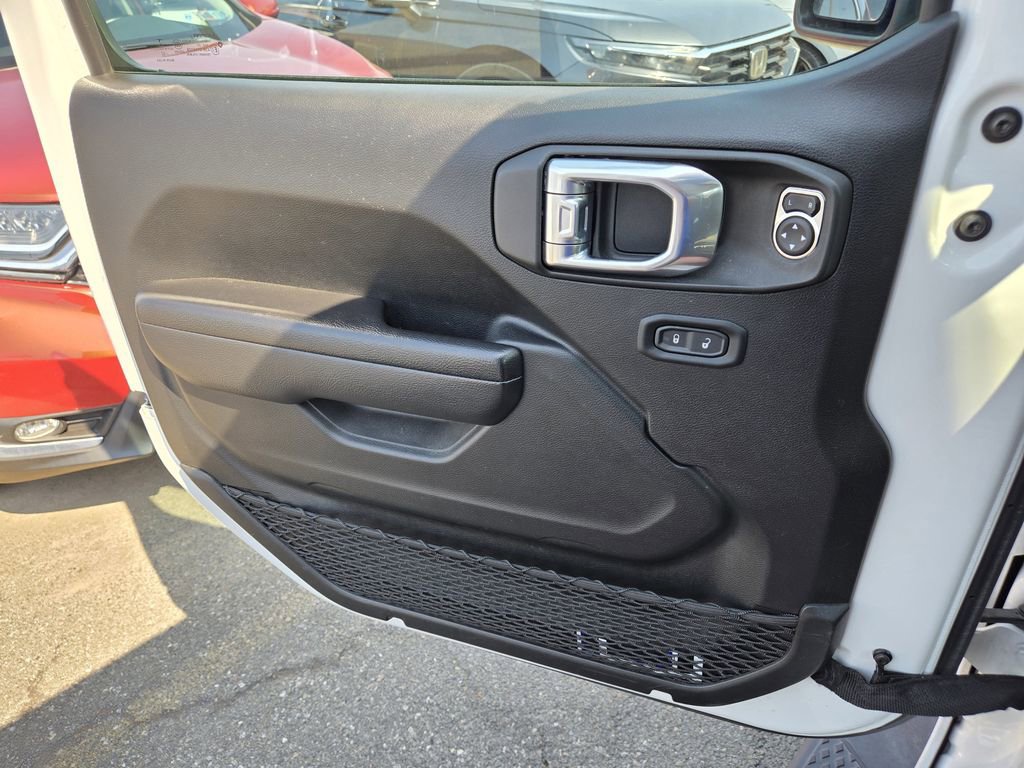 Used 2022 Jeep Gladiator Willys image 22