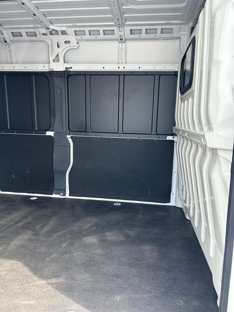 Used 2025 RAM ProMaster 2500 w/ Convenience Group FWD image 23