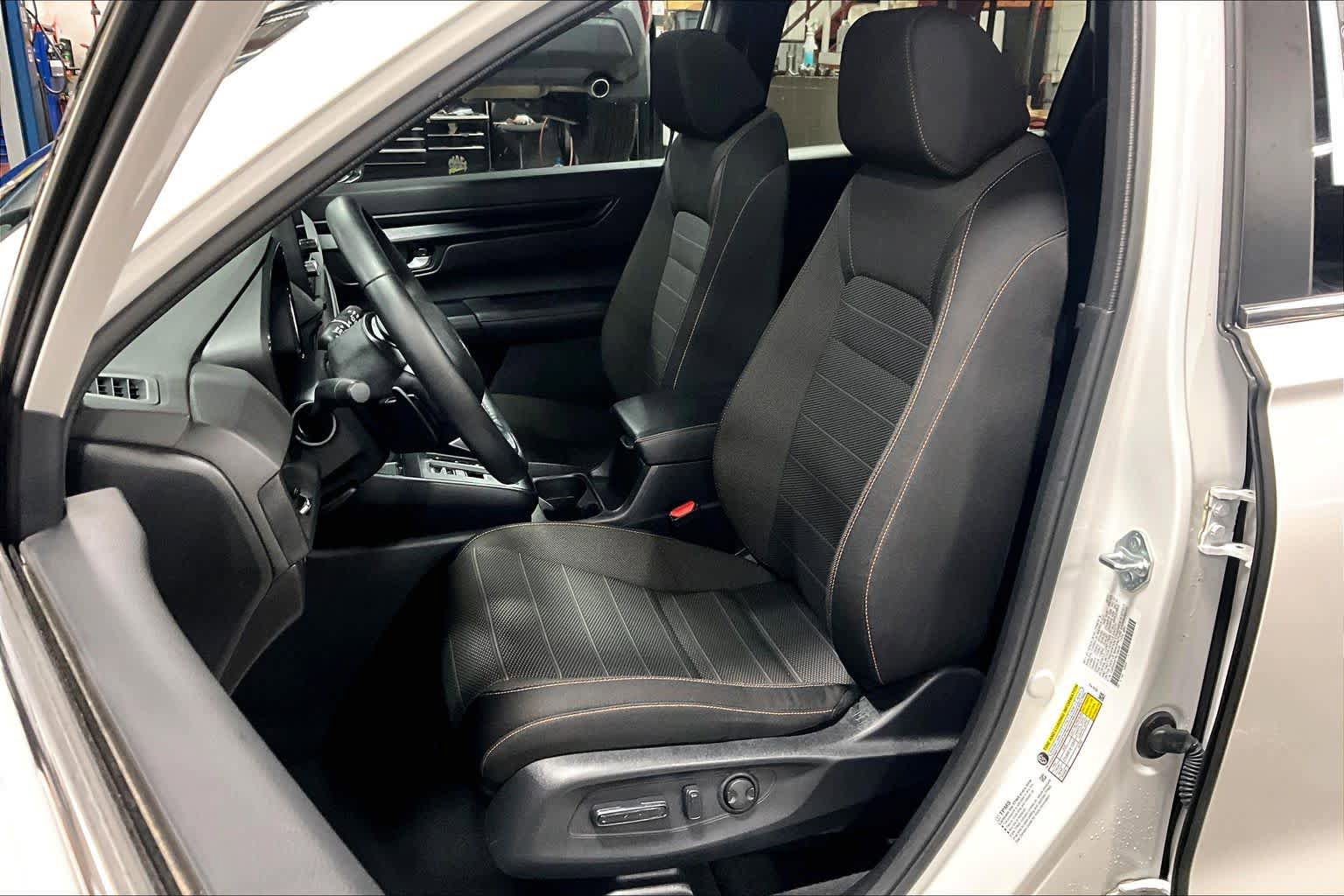 Used 2024 Honda CR-V Sport image 9