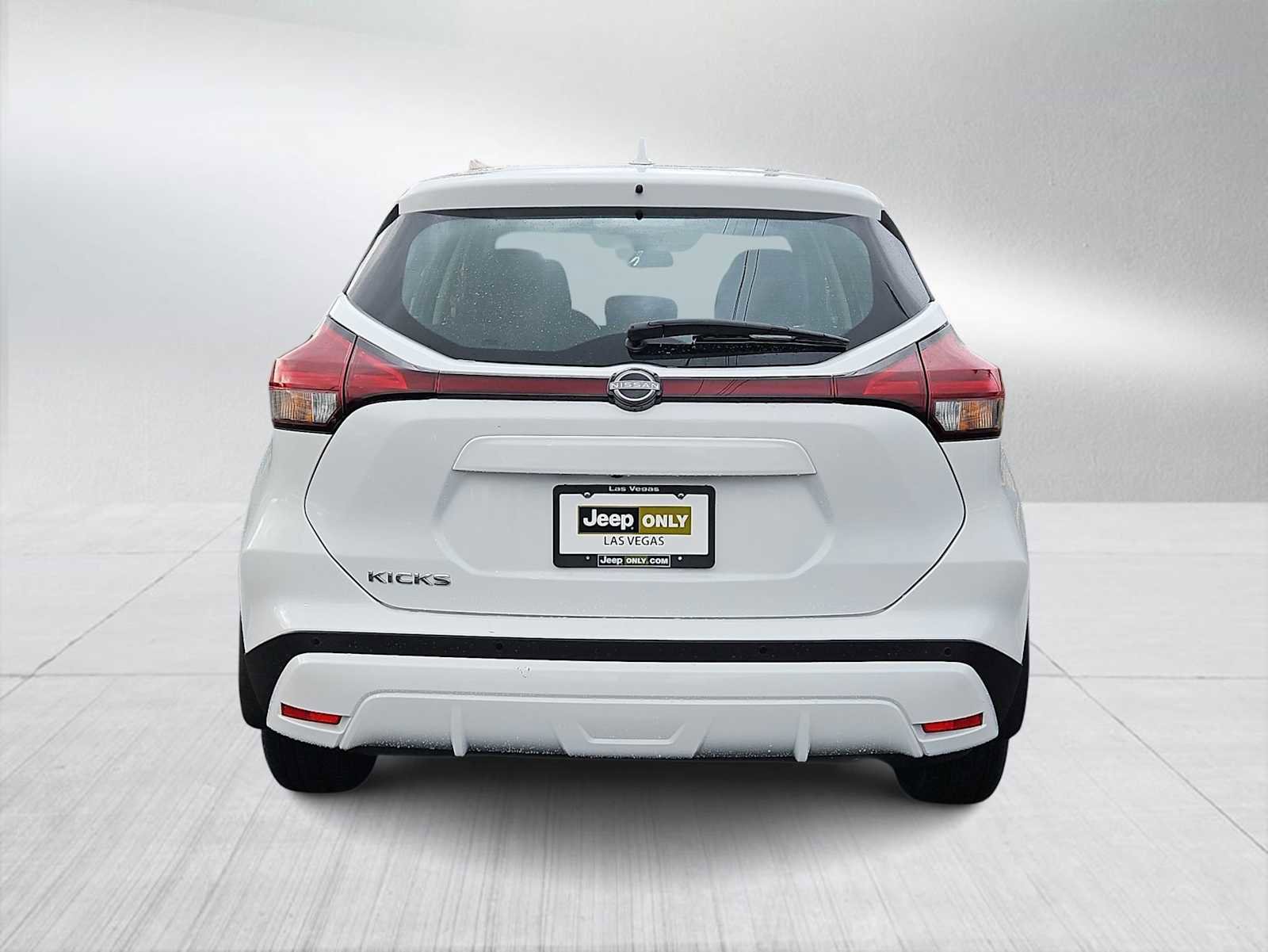 Used 2023 Nissan Kicks S image 7