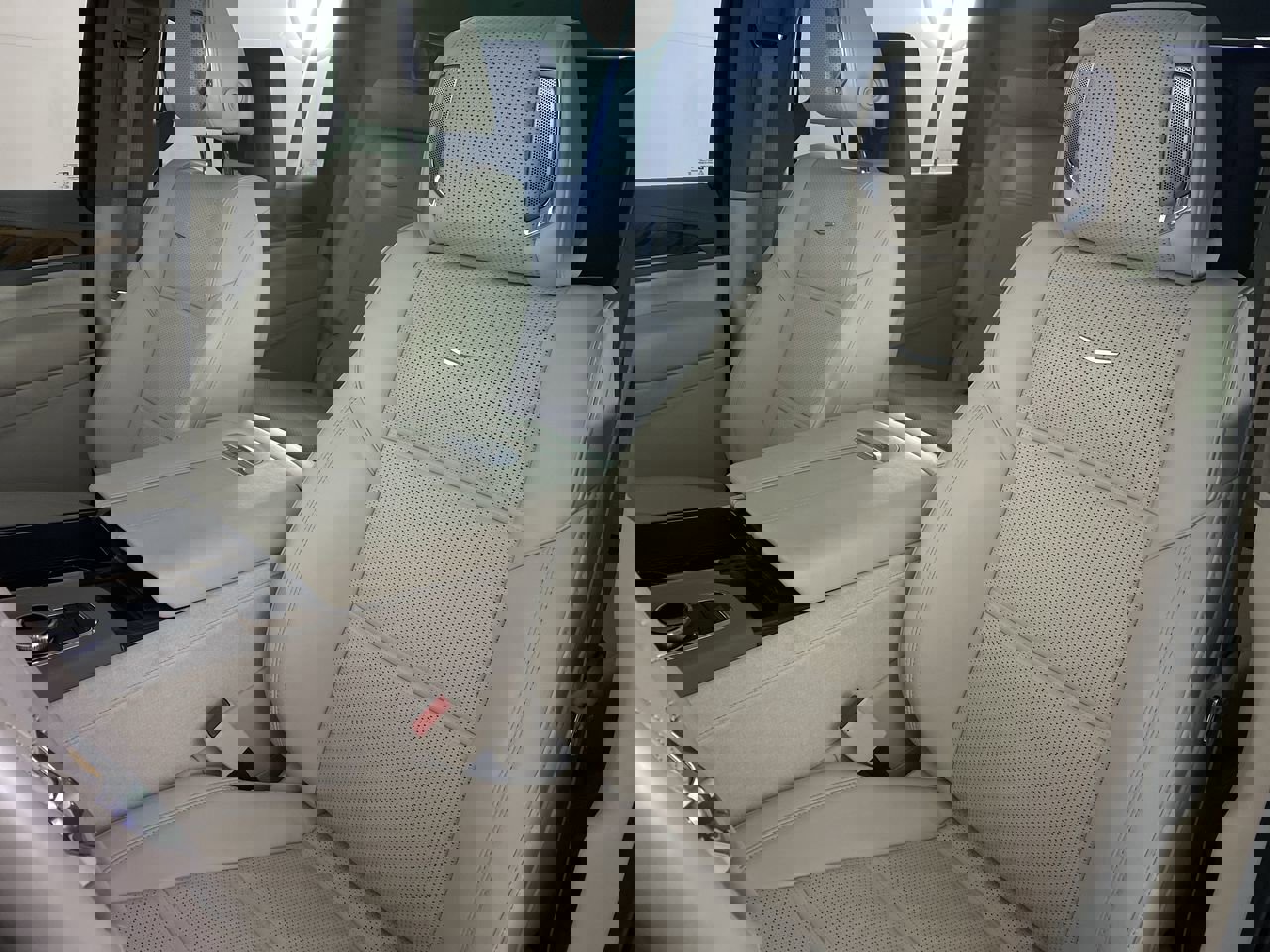 Certified 2024 Cadillac Escalade ESV Sport Platinum w/ LPO, ONYX Package image 12