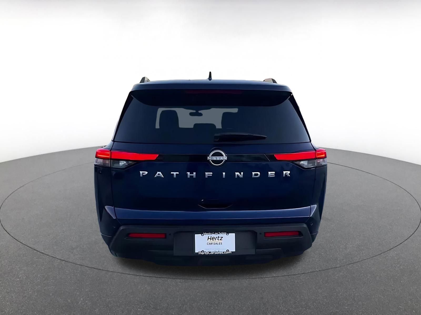 Used 2025 Nissan Pathfinder SV image 12