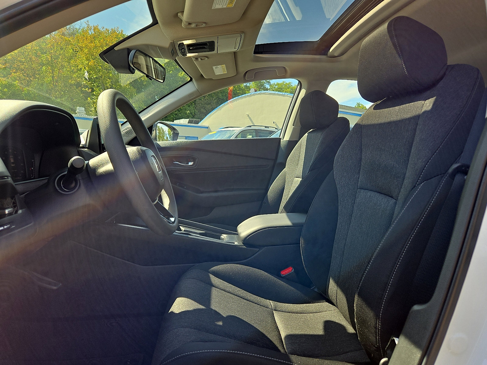 Used 2025 Honda Accord SE image 13