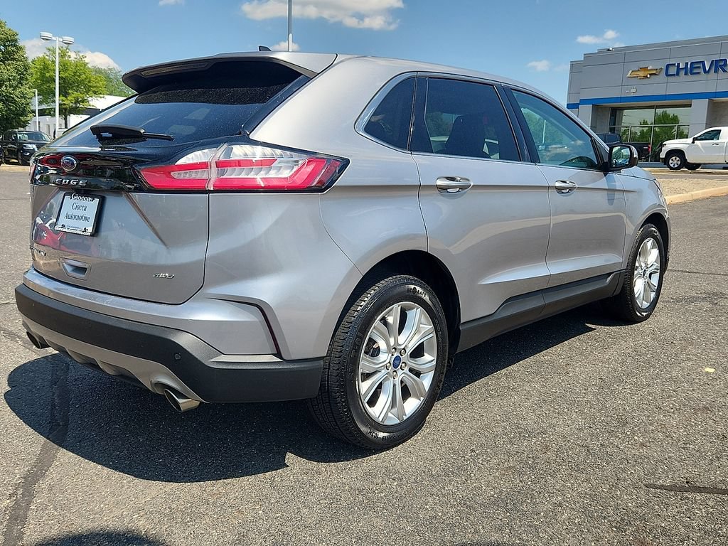 Used 2022 Ford Edge Titanium AWD/4WD image 6