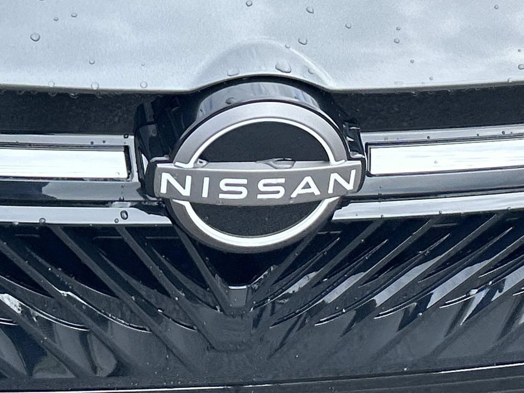 New 2026 Nissan Sentra SR w/ Floor Mat Package FWD image 11