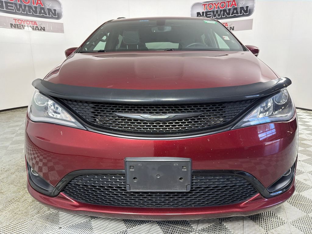 Used 2020 Chrysler Pacifica Touring-L w/ S Appearance Package FWD image 10