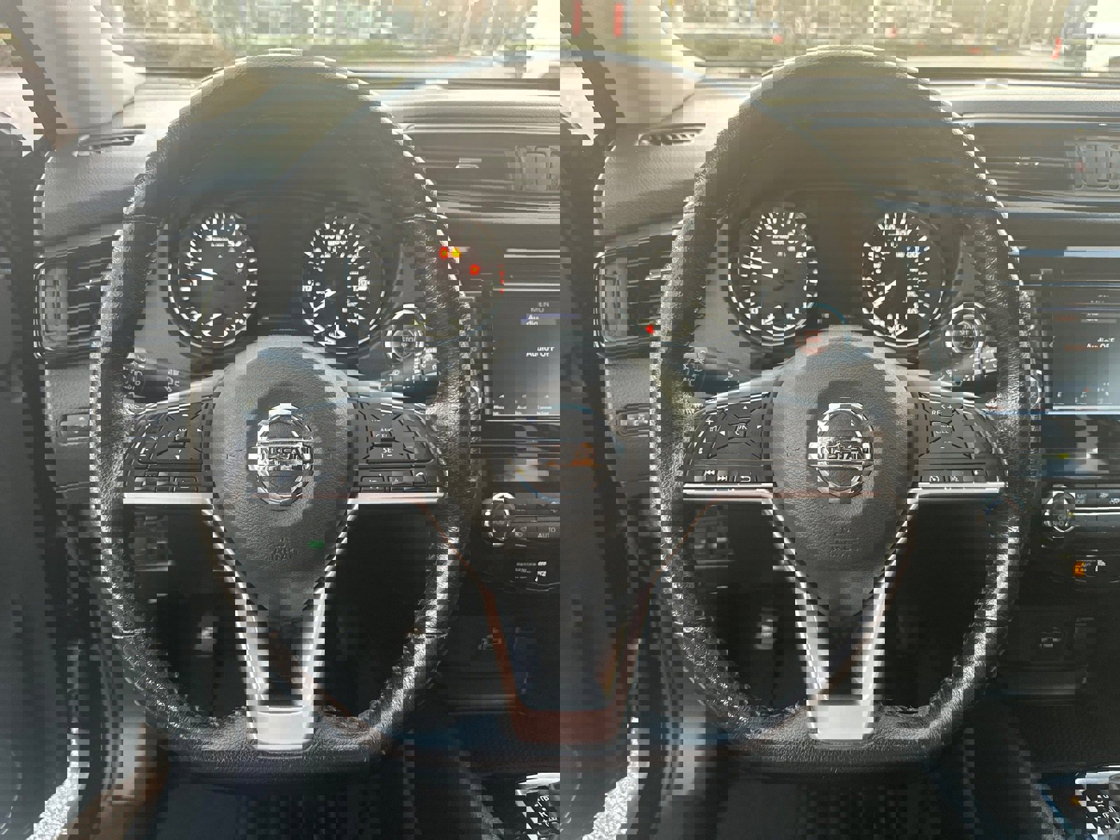 Used 2020 Nissan Rogue SV image 24