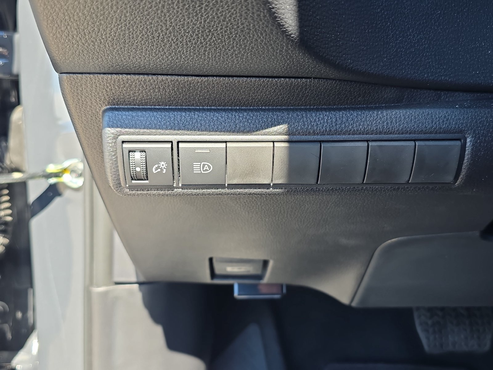 Used 2026 Toyota Corolla SE FWD image 23