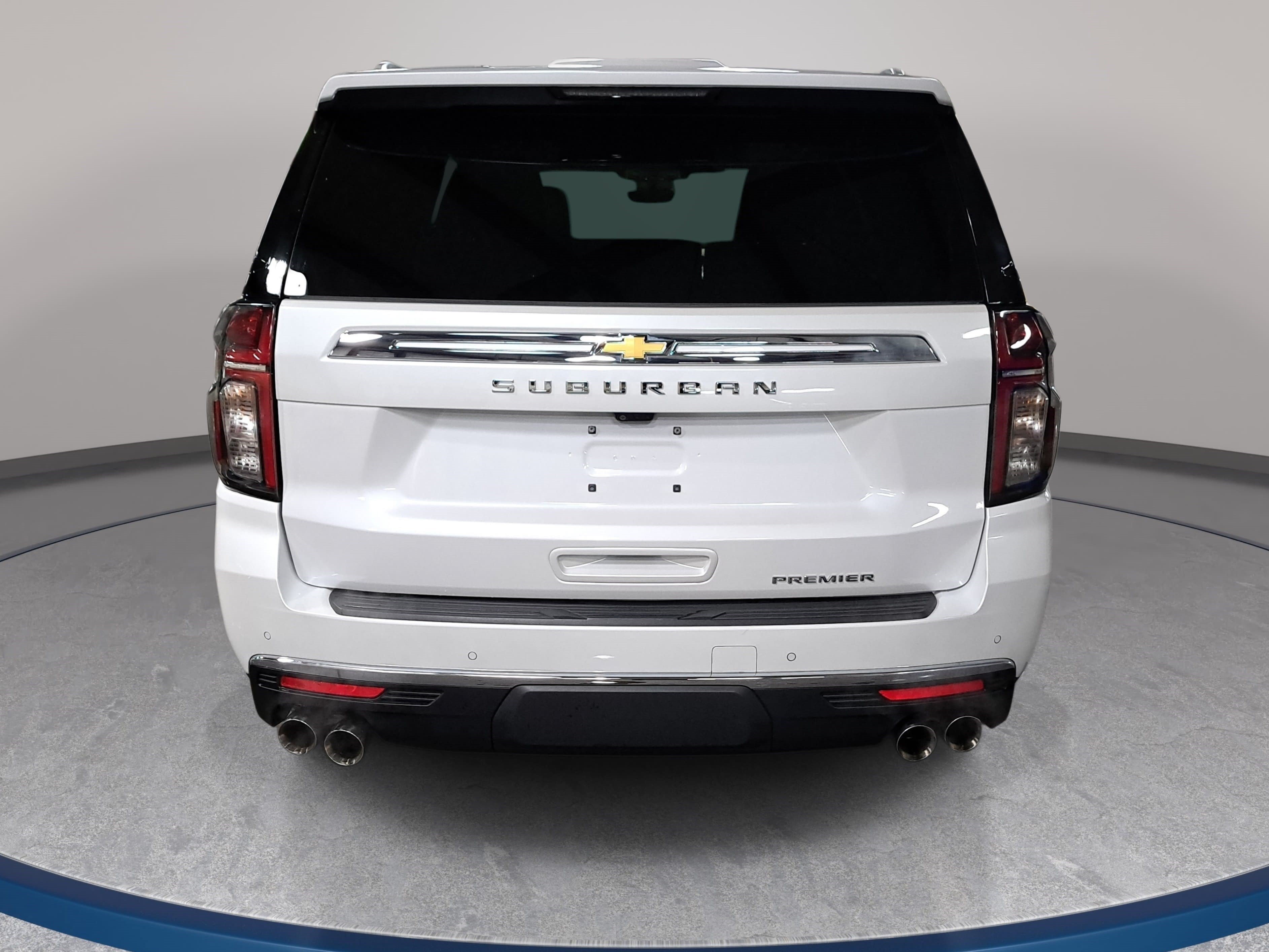 Used 2024 Chevrolet Suburban Premier AWD/4WD image 6