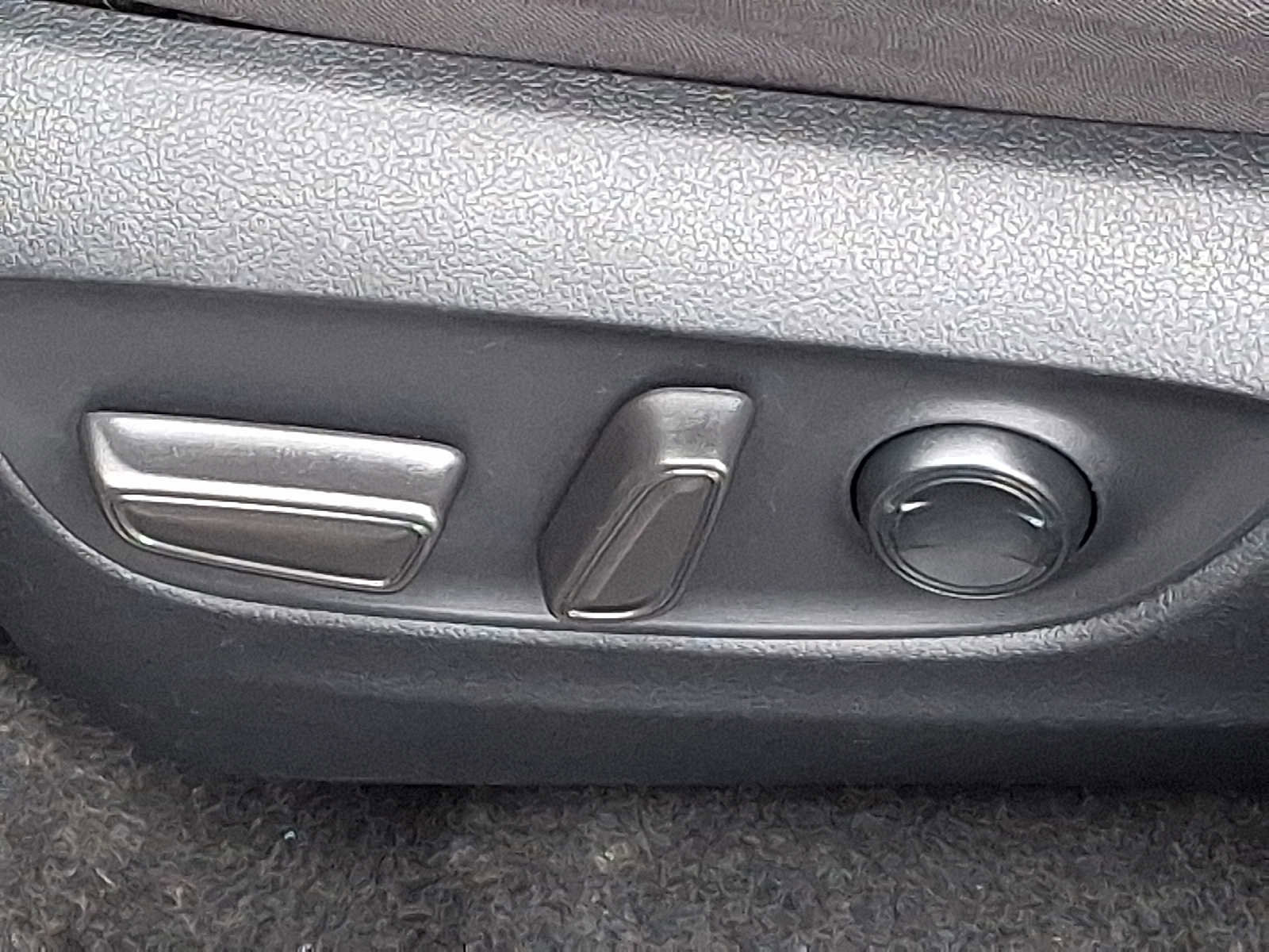 Certified 2021 Toyota RAV4 XLE w/ Convenience Package image 28